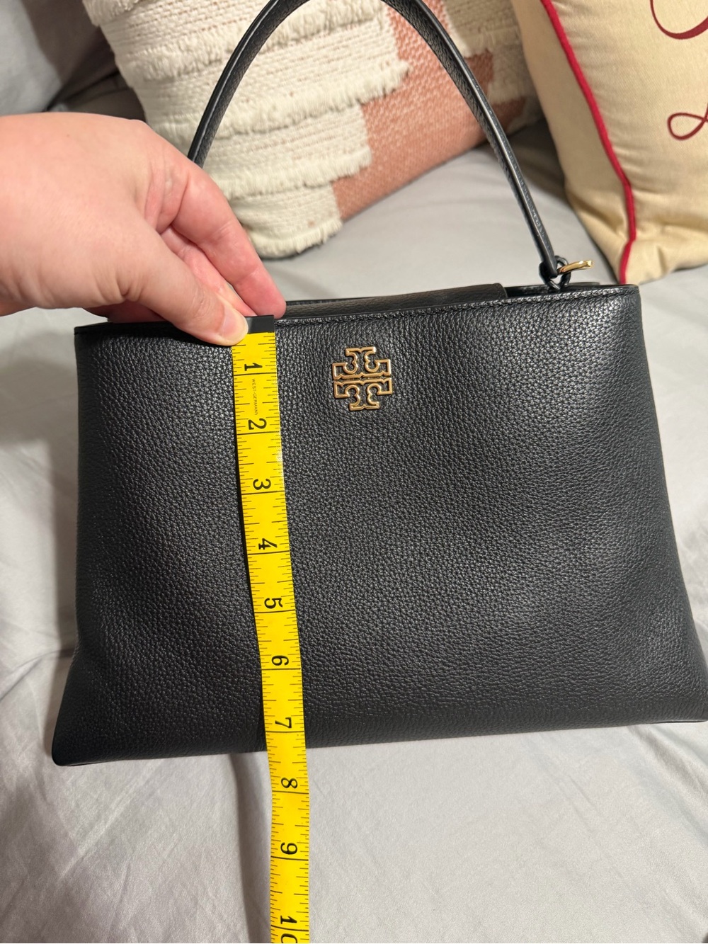 Tory Burch Britten Black Pebbled Leather Satchel Crossbody Shoulder Bag EUC - Picture 12 of 14
